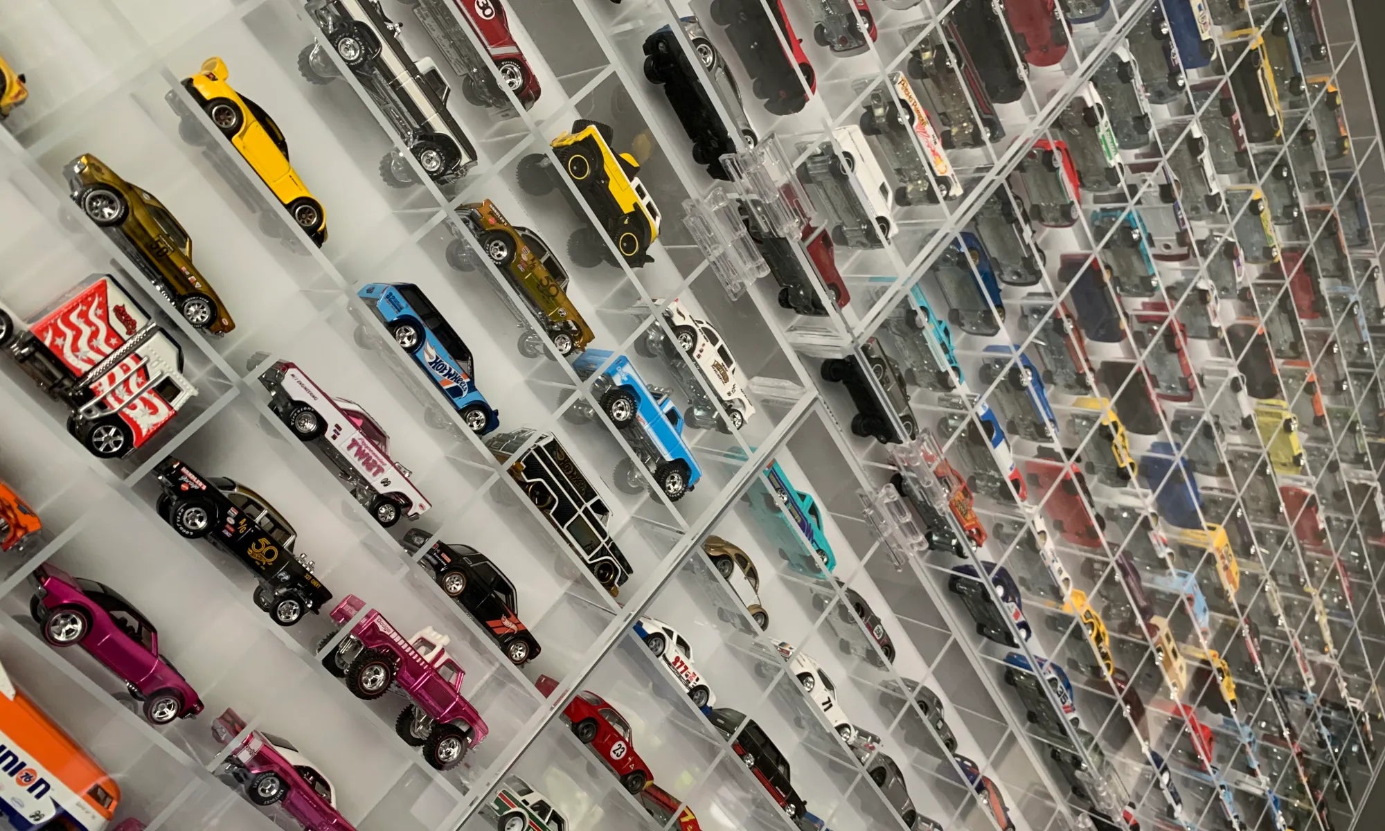 DIECAST