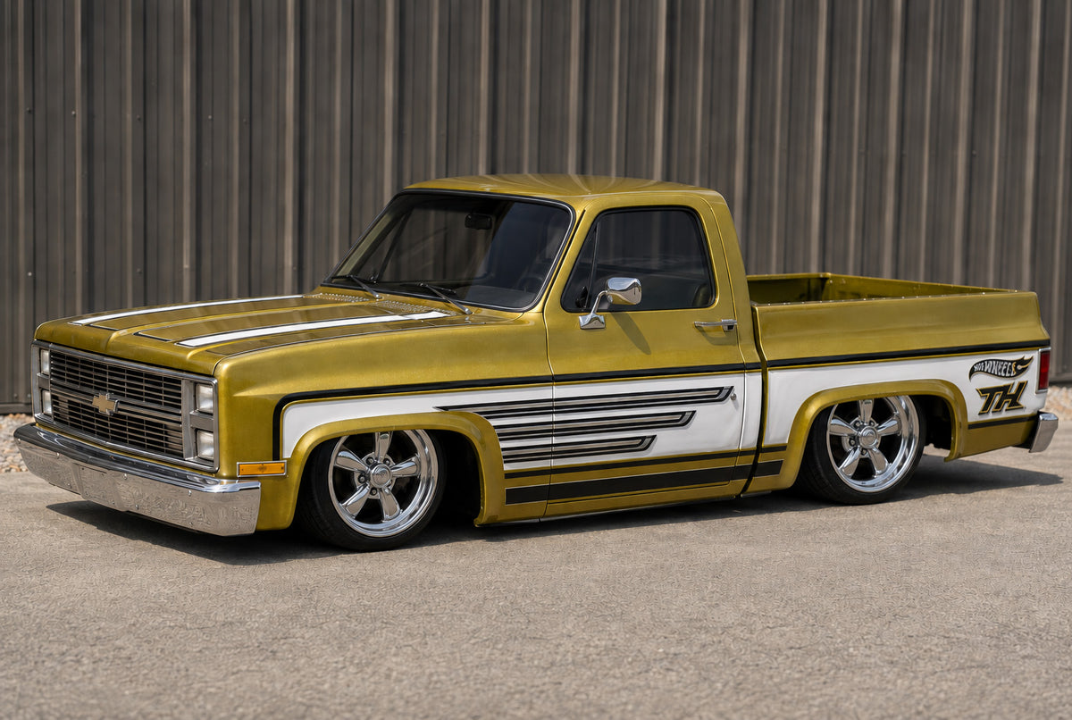 83 CHEVY SILVERADO "GOLD STH" MAGNET
